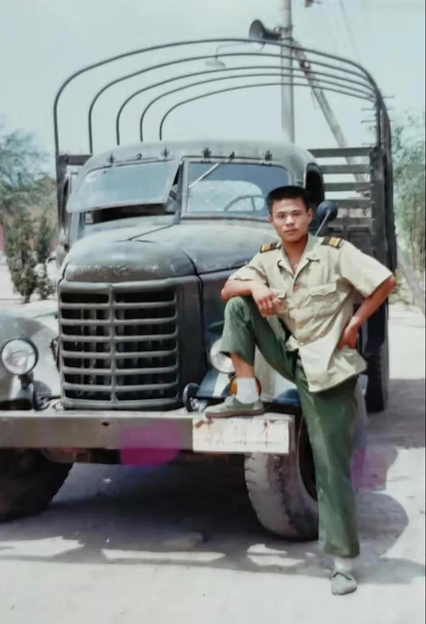 周定滿(mǎn)：從外出闖蕩到回鄉創(chuàng  )業(yè)，在鄉愁里復蘇的致富夢(mèng)想-云南能投軍創(chuàng  )產(chǎn)業(yè)投資有限公司