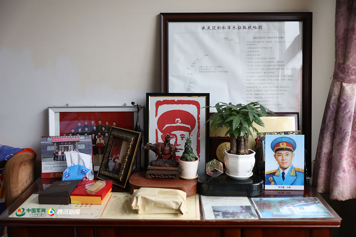 04.jpg 百歲紅軍的囑托|張力雄:長(cháng)征精神是無(wú)價(jià)之寶-云南能投軍創(chuàng )產(chǎn)業(yè)投資有限公司