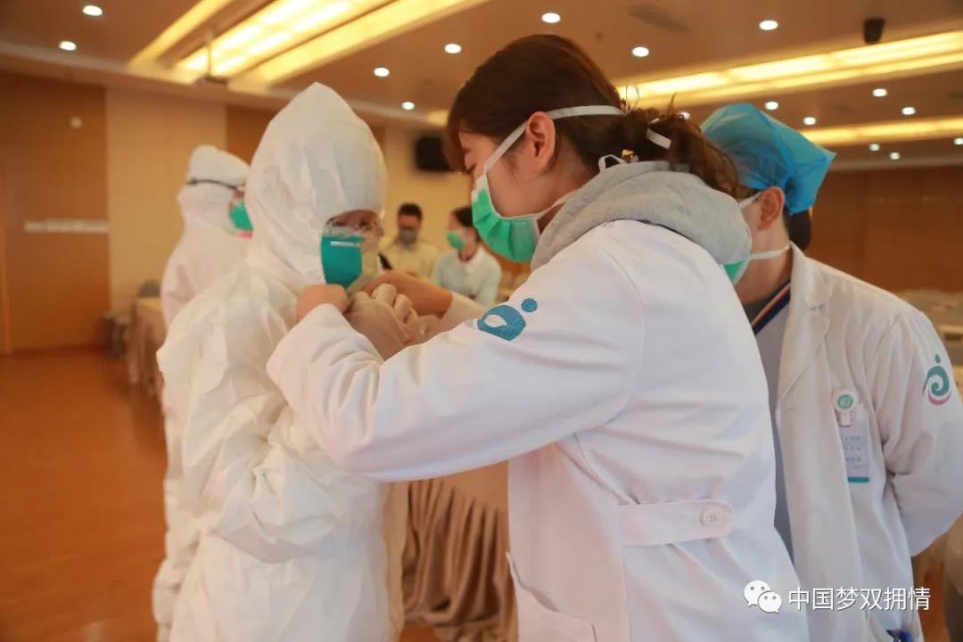 07.jpg 見(jiàn)證尊崇 難忘720個(gè)日日夜夜——寫(xiě)在退役軍人事務(wù)部成立兩周年之際-云南能投軍創(chuàng )產(chǎn)業(yè)投資有限公司