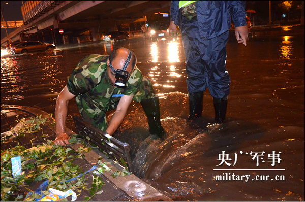 張喜忠：從掏糞工到國慶觀(guān)禮臺嘉賓，“北漂”退伍老兵的人生逆襲-云南能投軍創(chuàng  )產(chǎn)業(yè)投資有限公司