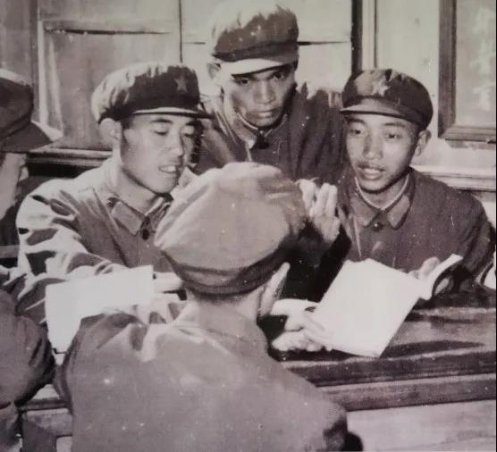 50年后，應到13人，實(shí)到13人！-云南能投軍創(chuàng  )產(chǎn)業(yè)投資有限公司