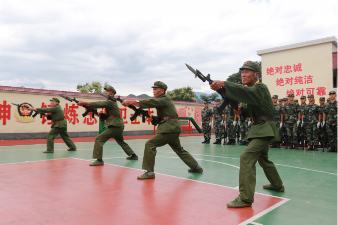 50年后，應到13人，實(shí)到13人！-云南能投軍創(chuàng  )產(chǎn)業(yè)投資有限公司