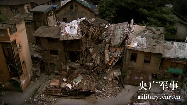 何苦：走進(jìn)山城“棒棒軍”，記錄負重前行的力量-云南能投軍創(chuàng  )產(chǎn)業(yè)投資有限公司