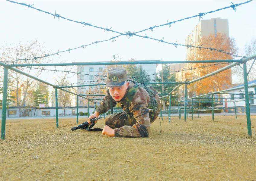 關(guān)注！多地出臺優(yōu)惠政策定向招錄退役大學(xué)生士兵-云南能投軍創(chuàng  )產(chǎn)業(yè)投資有限公司