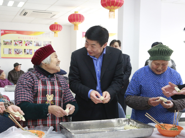 吳惠芳：脫下軍裝，扛起擔當-云南能投軍創(chuàng  )產(chǎn)業(yè)投資有限公司