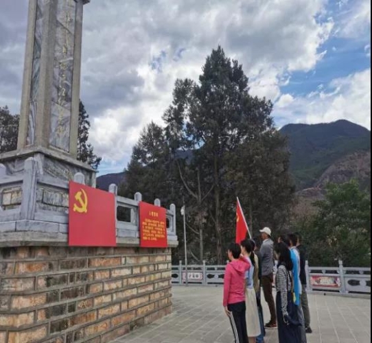 黨史學(xué)習教育 | 古城區退役軍人事務(wù)局到石鼓鎮開(kāi)展現場(chǎng)教學(xué)活動(dòng)-云南能投軍創(chuàng  )產(chǎn)業(yè)投資有限公司