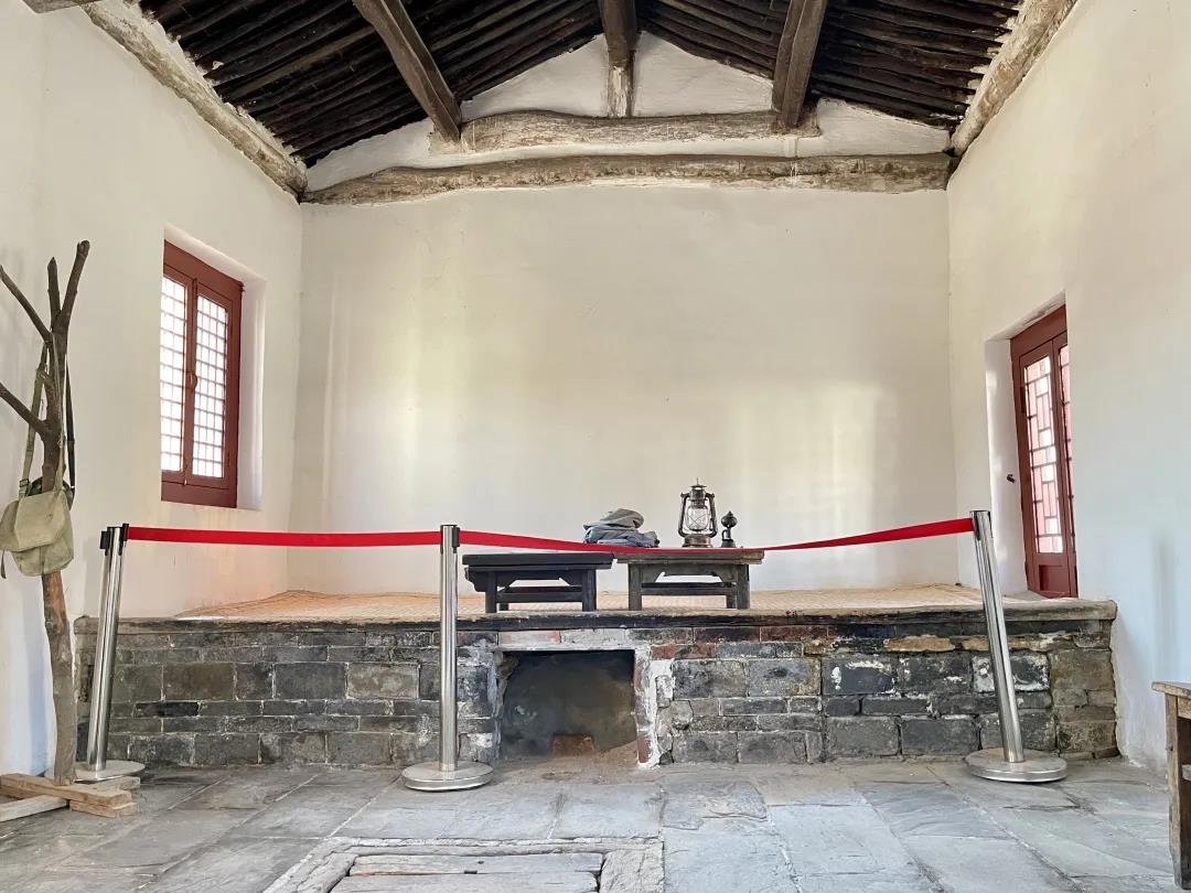 了不起的退役軍人丨71歲退伍老兵“說(shuō)唱”15年，這首歌，請加入你的年度歌單！-云南能投軍創(chuàng  )產(chǎn)業(yè)投資有限公司