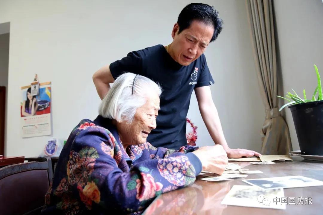 江蘇省蘇州市相城區軍地為九旬老兵圓夢(mèng)
找回“丟失”四十二年的老兵身份-云南能投軍創(chuàng  )產(chǎn)業(yè)投資有限公司