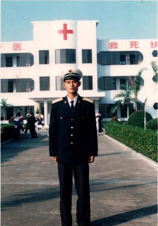 平凡崗位上發(fā)出耀眼的光！同事戰友追憶梅華明淚滿(mǎn)巾-云南能投軍創(chuàng  )產(chǎn)業(yè)投資有限公司