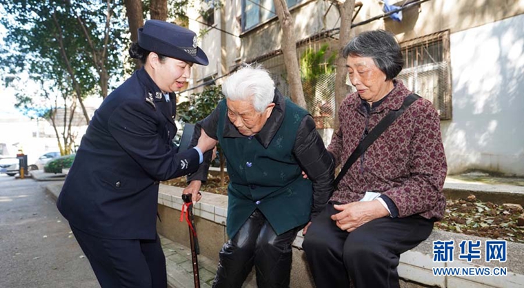 曾是駐港部隊女兵，退役從警的武漢警花不懼刀鋒勇斗歹徒-云南能投軍創(chuàng  )產(chǎn)業(yè)投資有限公司