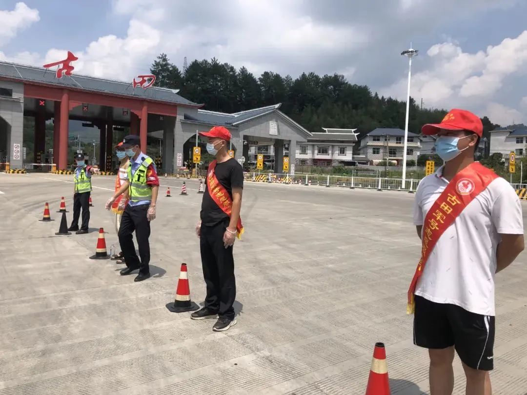 疫情不退老兵不退 退役軍人奮戰抗疫一線(xiàn)-云南能投軍創(chuàng  )產(chǎn)業(yè)投資有限公司