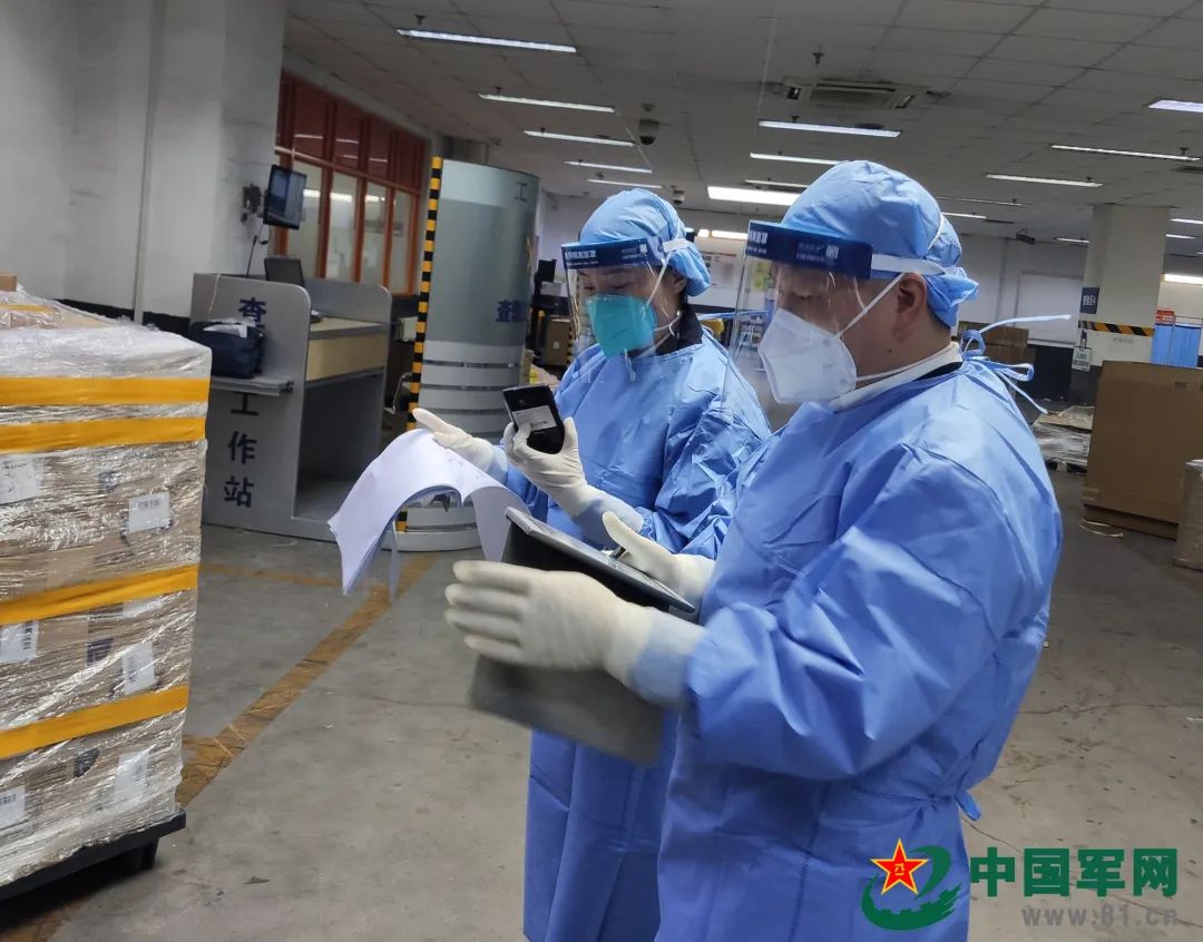 了不起的退役軍人丨40歲從軍醫“跨界”到海關(guān)，他竟還能年年拿第一！-云南能投軍創(chuàng  )產(chǎn)業(yè)投資有限公司