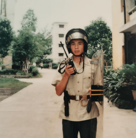 退役軍人陳吉祥：海地維和枕著(zhù)槍聲入眠，深圳三防迎戰狂風(fēng)暴雨-云南能投軍創(chuàng  )產(chǎn)業(yè)投資有限公司