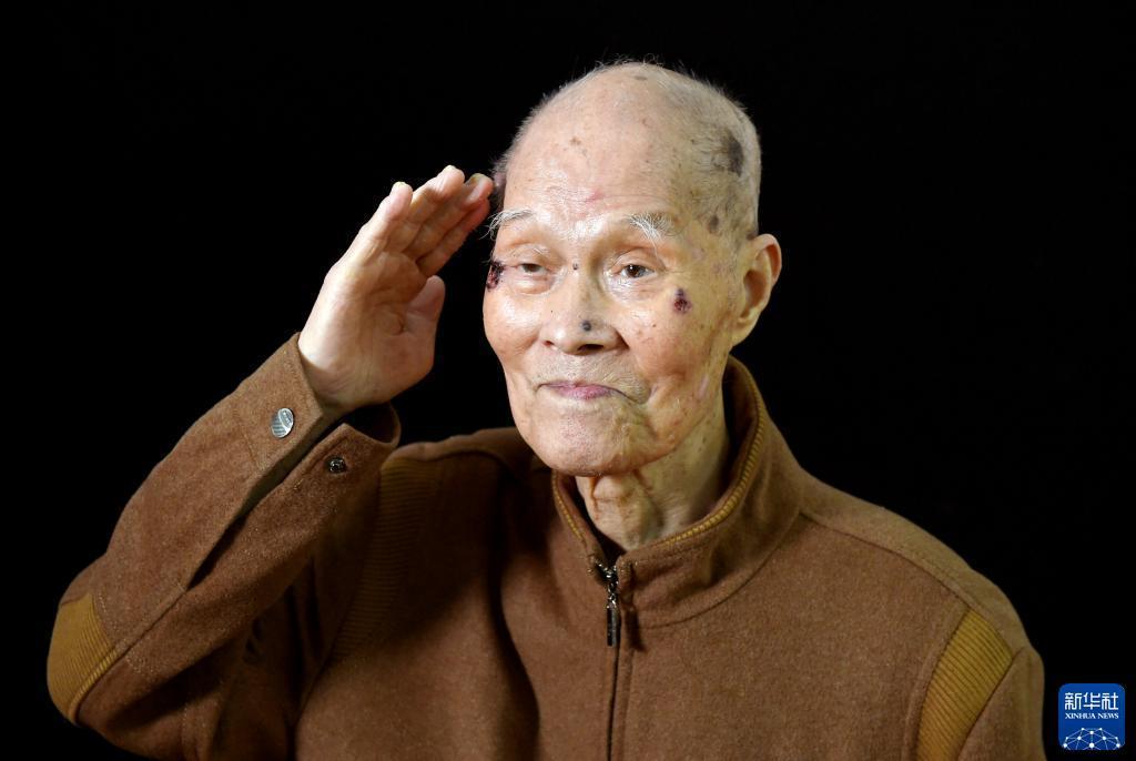 浴血榮光丨致敬抗戰老戰士——劉炳林-云南能投軍創(chuàng  )產(chǎn)業(yè)投資有限公司