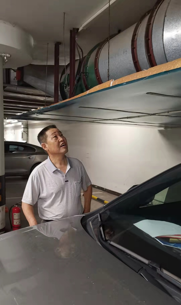 天有一雙手——記軍休干部吳建德義務(wù)為民服務(wù)11年-云南能投軍創(chuàng  )產(chǎn)業(yè)投資有限公司