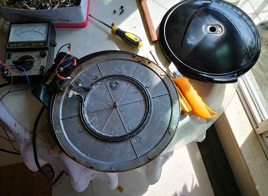 天有一雙手——記軍休干部吳建德義務(wù)為民服務(wù)11年-云南能投軍創(chuàng  )產(chǎn)業(yè)投資有限公司