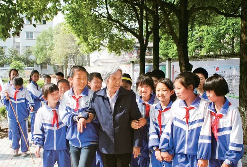 送別！龔全珍老人走了，享年100歲-云南能投軍創(chuàng  )產(chǎn)業(yè)投資有限公司