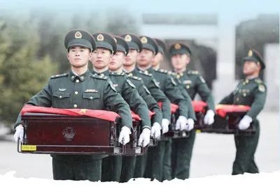 11243.jpg 人民日報:以國家之名 護英烈回家-云南能投軍創(chuàng )產(chǎn)業(yè)投資有限公司