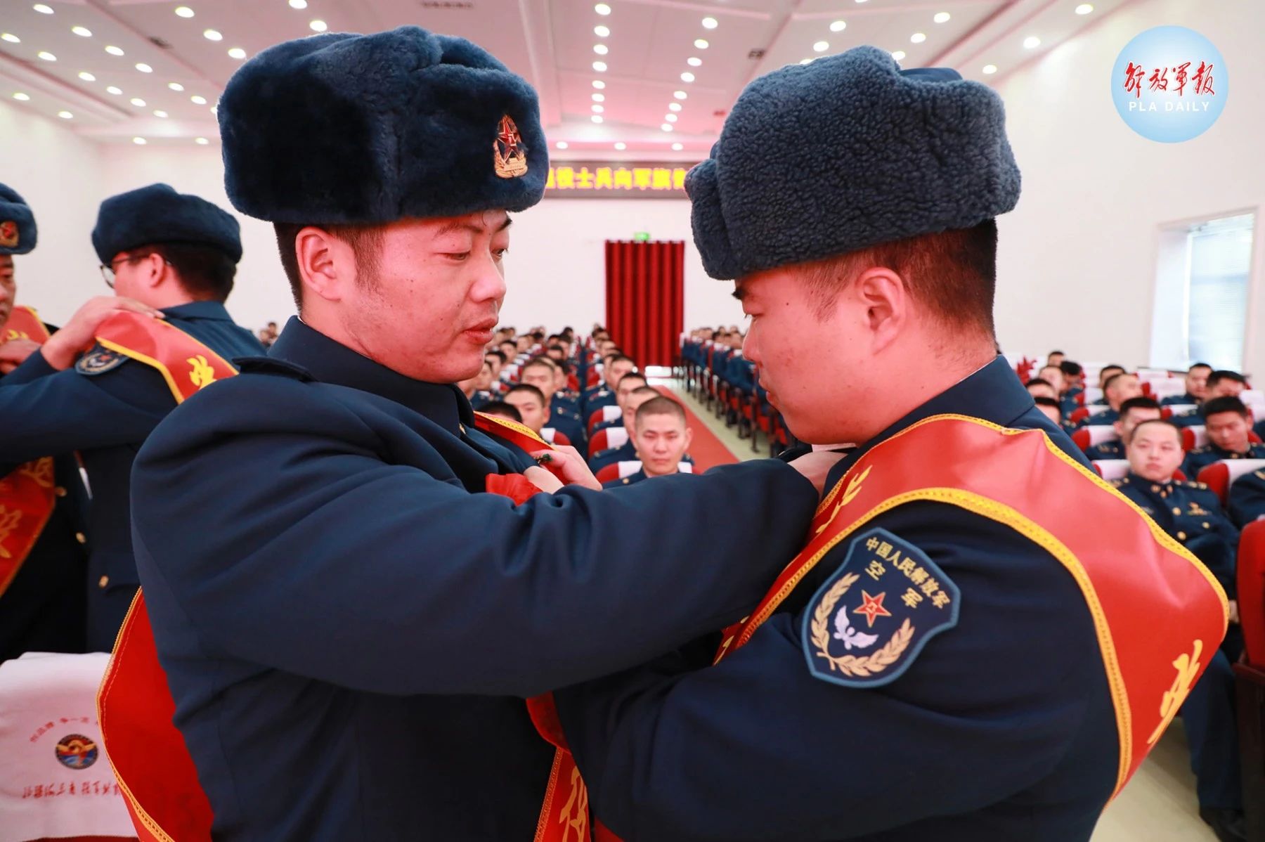 “今天，我退役了……”揮淚告別，他們踏上新征程-云南能投軍創(chuàng  )產(chǎn)業(yè)投資有限公司